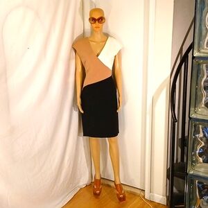 🔥NWOT DIAN VON Furstenberg Black, Tan, White V-Neck Sheath Dress.